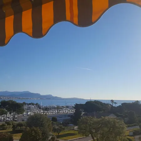 Climatise Avec Garage A Loubet - Fr-1-252a-35 *